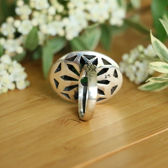 Sterling Silver Jade Stone and Cubic Zirconia Size 7.75 - Picture 7 of 8